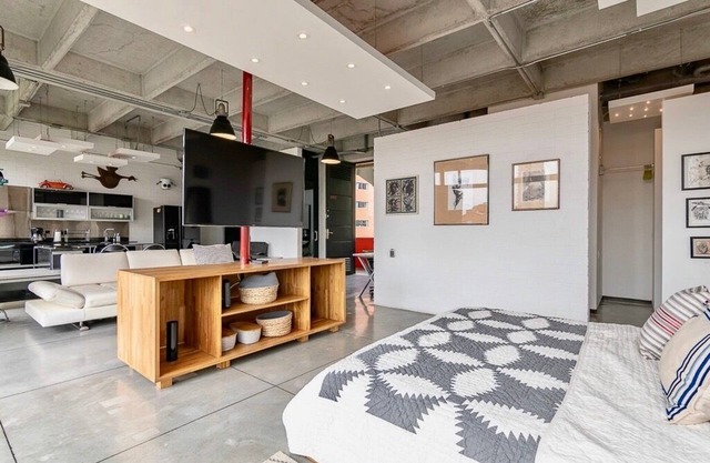 Artsy Cosy Modern Loft in der Nähe von Parque Llera & Provenza