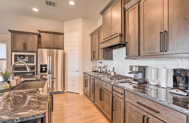 NEW! Artsy Manor Home w/ Yard - 15 Mi to Austin!