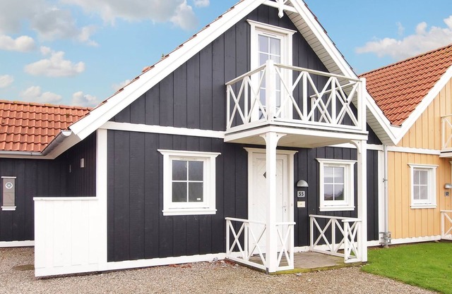 "Arwin" - 250m from the sea by Interhome