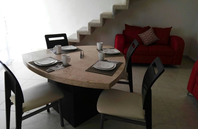 MODERNO DEPARTAMENTO CON DACHGARTEN CERCA DE UNIVERSIDAD ITESO