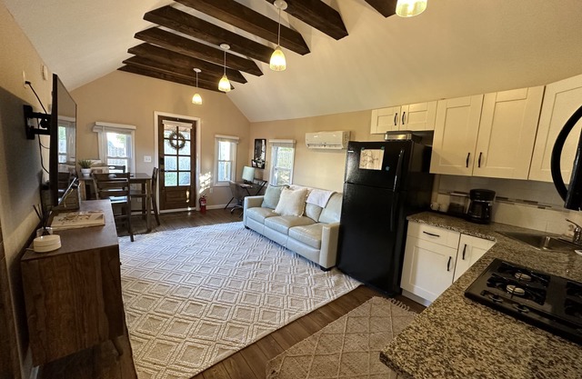 Perfektes Asbury Park Cottage für vier Personen in der Nähe von Strand und See
