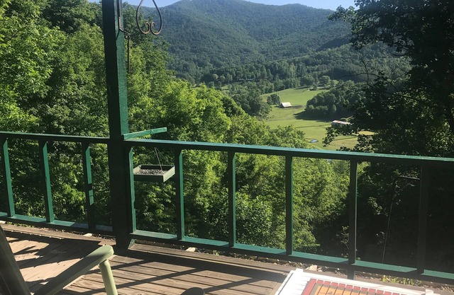 Asheville Area Cabin in der Nähe von Blue Ridge Pkwy Schlafmöglichkeiten für 7 3BR / 2BA