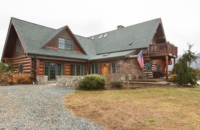 Asheville Lodge w/ Pool & AMAZING VIEWS