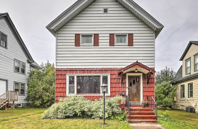 NEW! Ashland Apartment: Walkable & Pet Friendly!