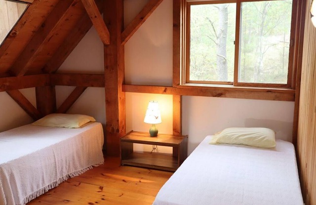 Ashnelot Island on Bobs Lake - 2 week rental