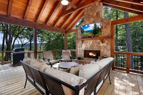 Aska Favor - Mountain Getaway Aska Adventure Area