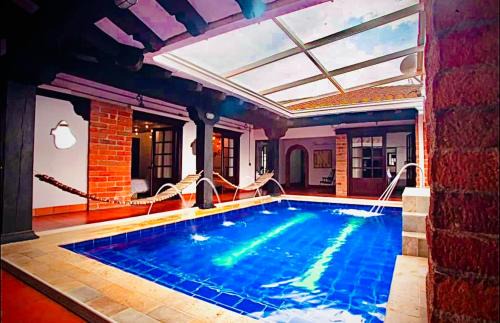 Asombrosa Mansión Medellin/Refugio, Año Nuevo