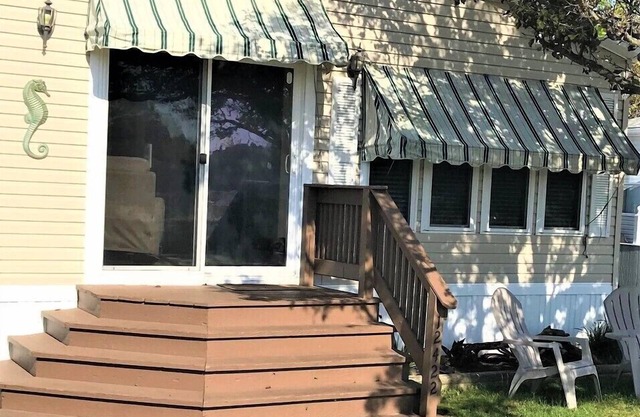 Assateague Pointe 2 br/1 ba 2 outdoor pools -in WOC.