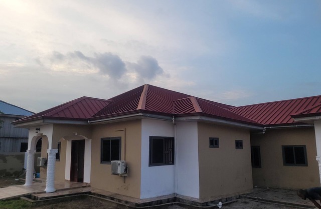 Assembly Hotel - Esiama