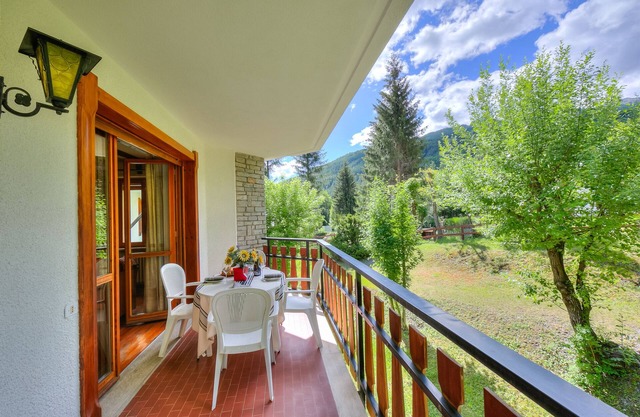 Asteria 29 (skiing nearby), Bardonecchia, Italy