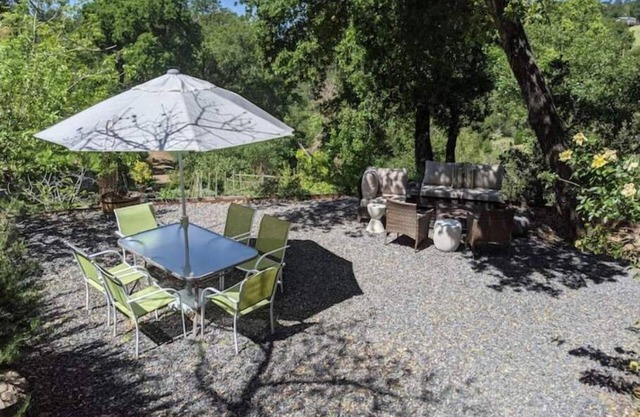 Asti Ridge Ranch - Private One Bedroom Cottage