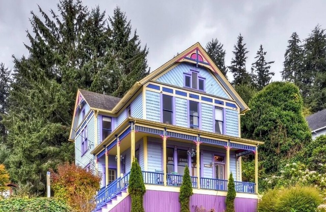 "Astoria Painted Lady" Historisches Apartment mit Blick auf den Fluss!