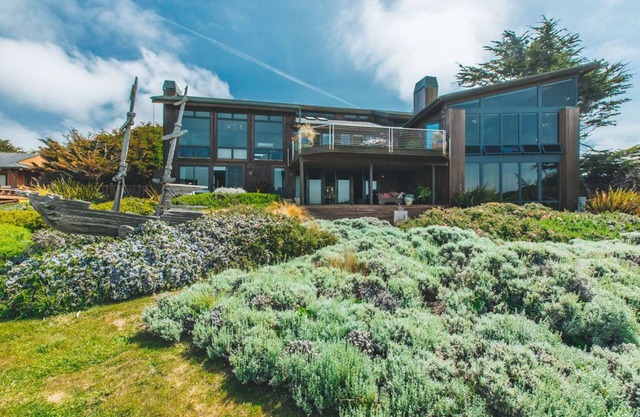 Erstaunliches Anwesen direkt am Meer in Mendocino