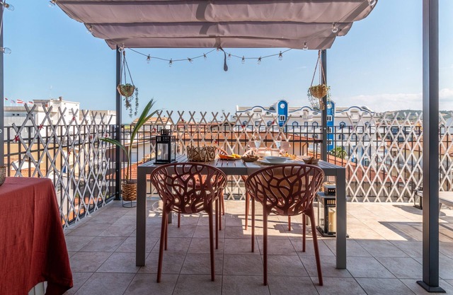 "Gioiello marino" - Ferienappartement mit Meerblick, WI-FI, Garage, Fahrräder