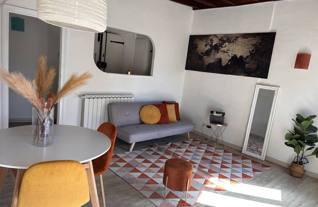 At campo de fiori view - cozy studio