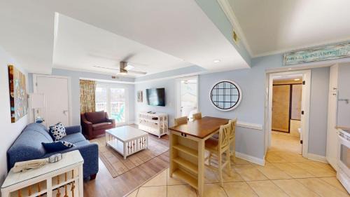 At the Beach 1 Bedroom 1 Bath Summer House 1st Flr