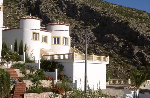 Pool-Villa 4-8 Personen.Internet free, Hunde erlaubt, unverbautem Blick zum Me
