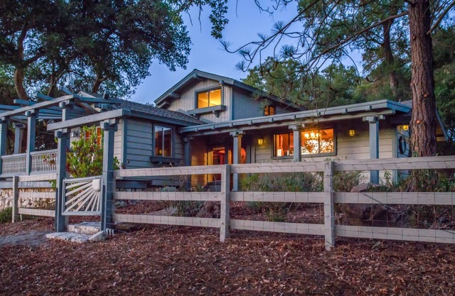 Atascadero Lodge, Loft & Lounge