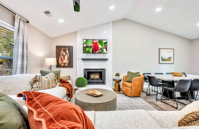 ATH - 4BR - Spacious -PetFriendly- (Glynn)