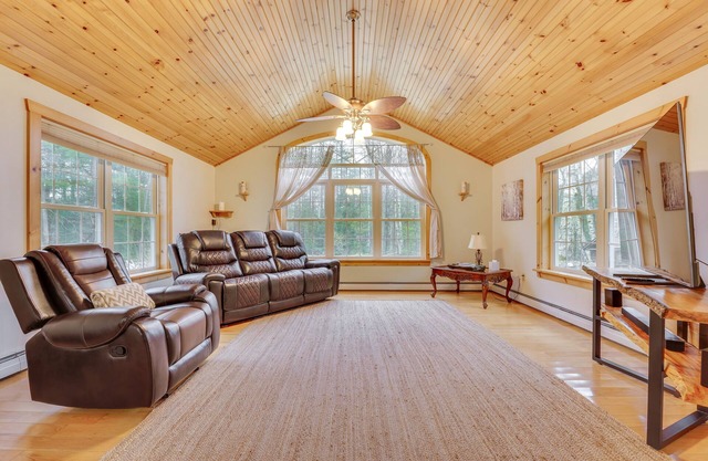 Athol Vacation Rental w/ Mountain Views!