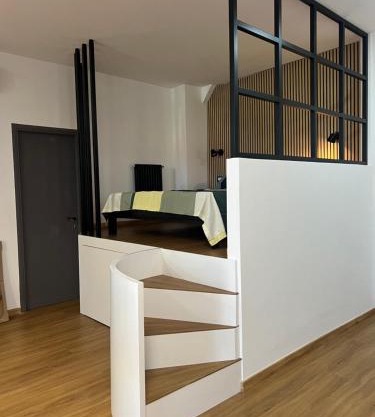 AThome104