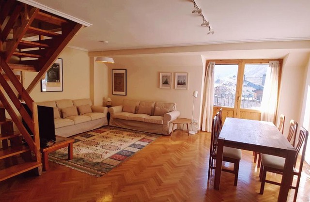 Atico duplex Urb La Viña en Biescas