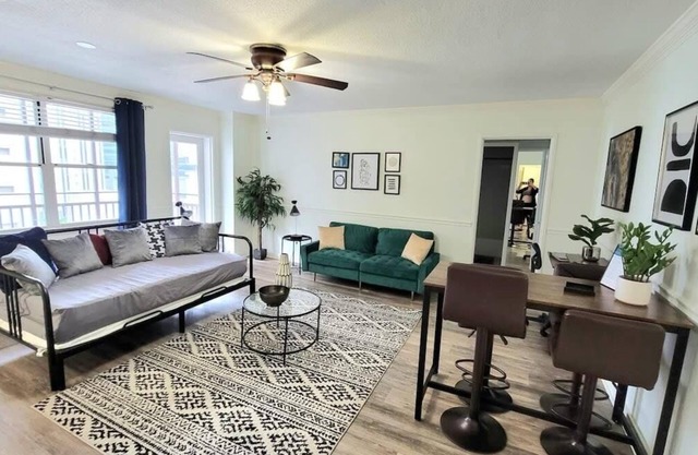 ATL Downtown Private Balcony 24h Concierge