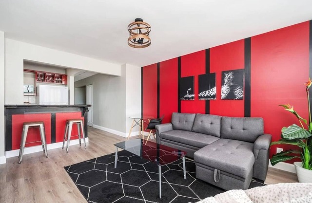 Atlanta Downtown City View 18th Floor Condo 1B1B