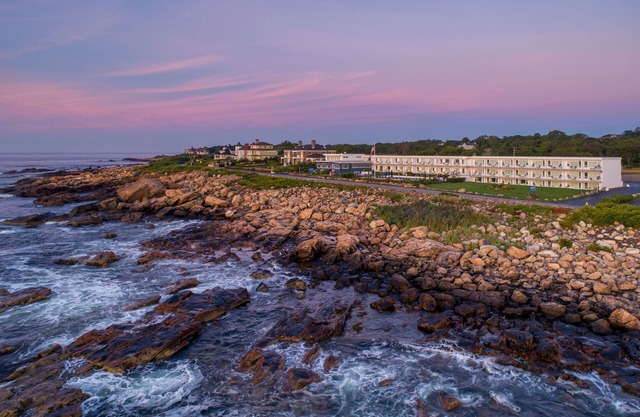 Atlantis Oceanfront Inn