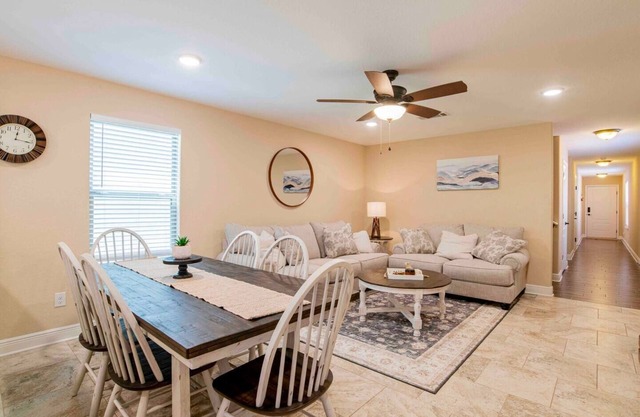 Atlas Home~peaceful~roomy~Milton Fl