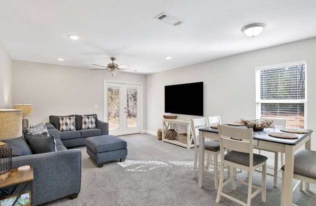 Atlas Townhome #B~Milton,Pensacola,Navarre~Close