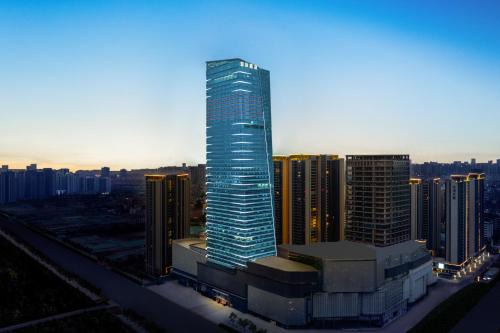 Atour Hotel Kunming Guandu Longhu Times Financial Center