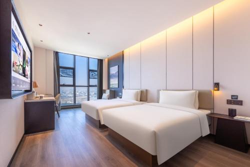 Atour Hotel Nanchang Xiaolan Yingbin Middle Avenue