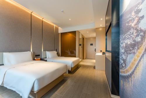 Atour Hotel Suzhou University Town Yuexi Subway Station