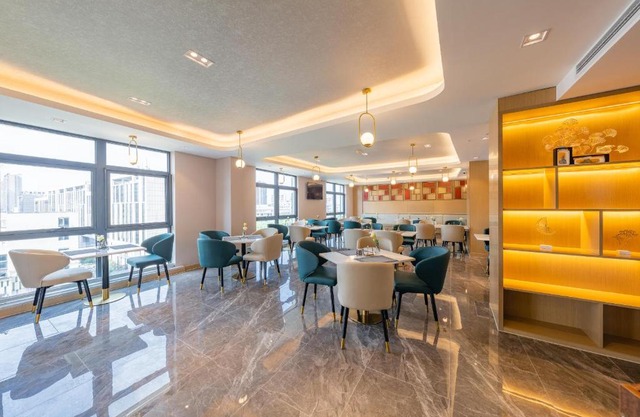 Atour Hotel Wuxi Huishan Wanda Plaza