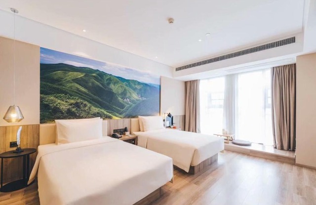 Atour Hotel Yiwu International Trade City