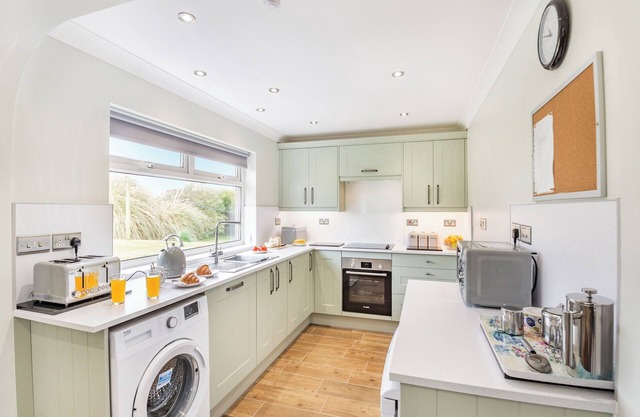 3 bedroom accommodation in Pencaerau, Rhiw, Pwllheli