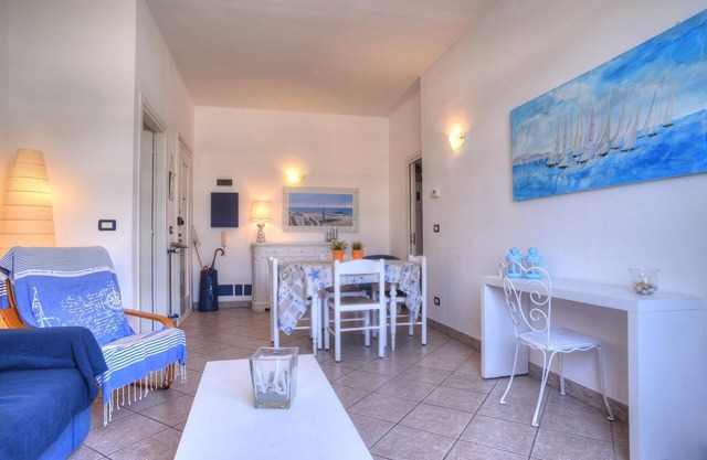 Penthouse nur wenige Meter vom Meer entfernt, 2 Schlafzimmer, 2 Badezimmer, große Terrasse, 5 + 2 Betten
