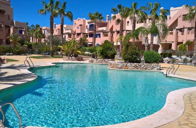 Attic apartment in Vera Beach with wifi and air-conditioning