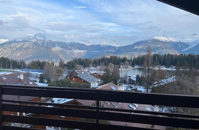 Attic Gem with Unbeatable Lake Moubra View