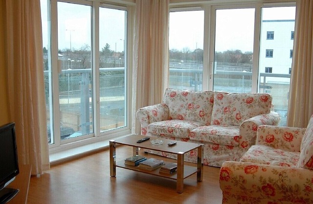 Attractive & comfortable apartment in Sunbury-On-Thames, West London