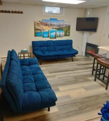 Attractive Lower Level Guest Suite with Private Entrance