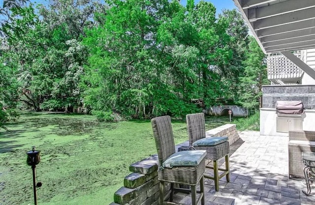 Attractive Southside Townhome on goodbys lake