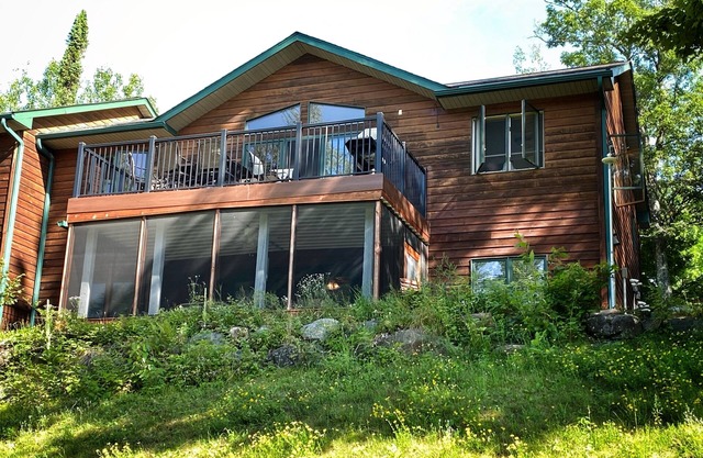 SnowMo, ATV, Fisch, Golf, Boot und Spaß im Lakewood's Resort am Lake Namakagon