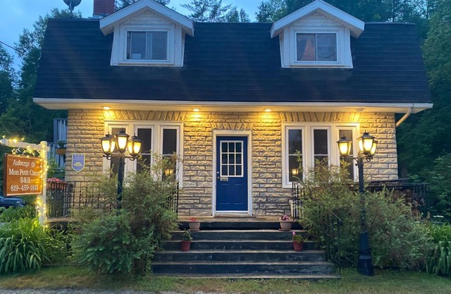 Auberge De Mon Petit Chum B&B