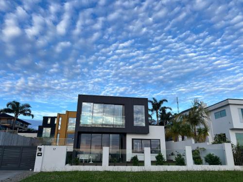 Auckland Sunrise Sea View