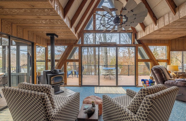 Audubon Breeze Chalet by Innsbrook Vacations!