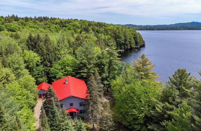 Audubon House on Upper Saranac Lake- Perfect Lakeside Retreat!