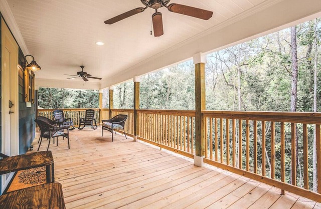 Peaceful, Tranquil, Relaxing- and only 5 minutes to everything in Ocean Springs!