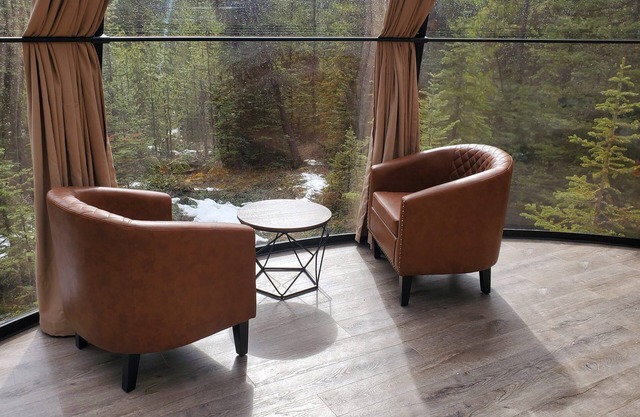 AuroraSphere Transparent Dome on Wilderness Trail -Secluded with Vista Views